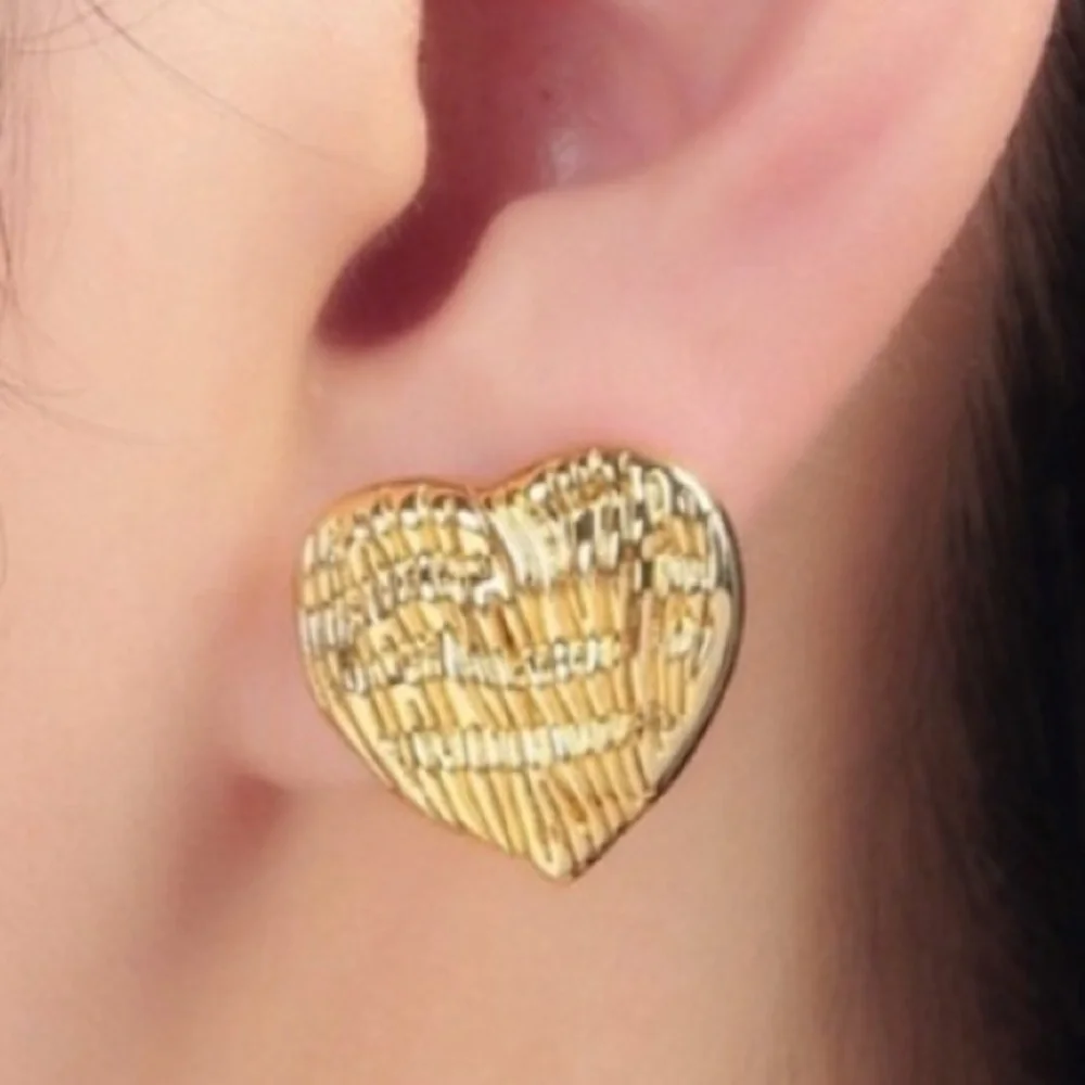 NEW 24k Gold Filled Textured Heart Stud Earrings